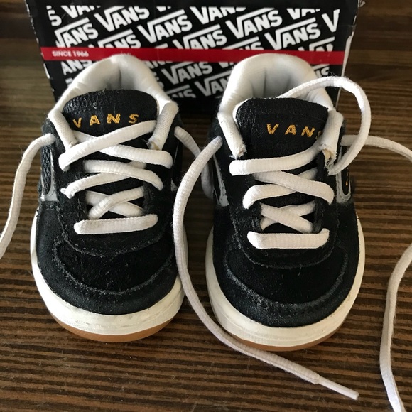 black leather vans size 4